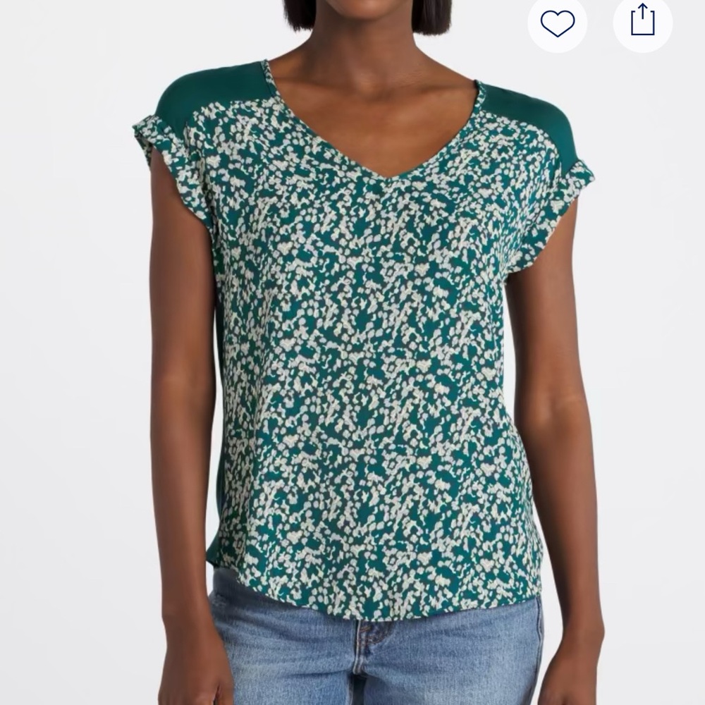 Green Floral Blouse with Cap Sleeves and V-Neckline